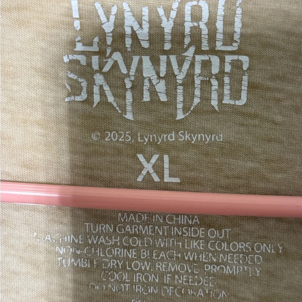 Lynyrd Skynyrd Tan Graphic Crop Top - Picture 2 of 3